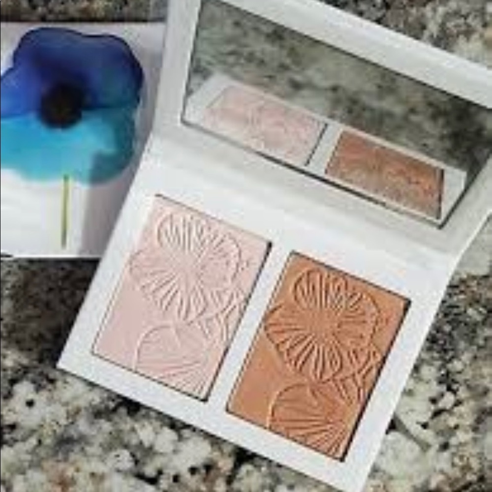 Beauty By Pop Sugar: Be Bright Collection 
Highlighter and Bronzer: Cool It Now